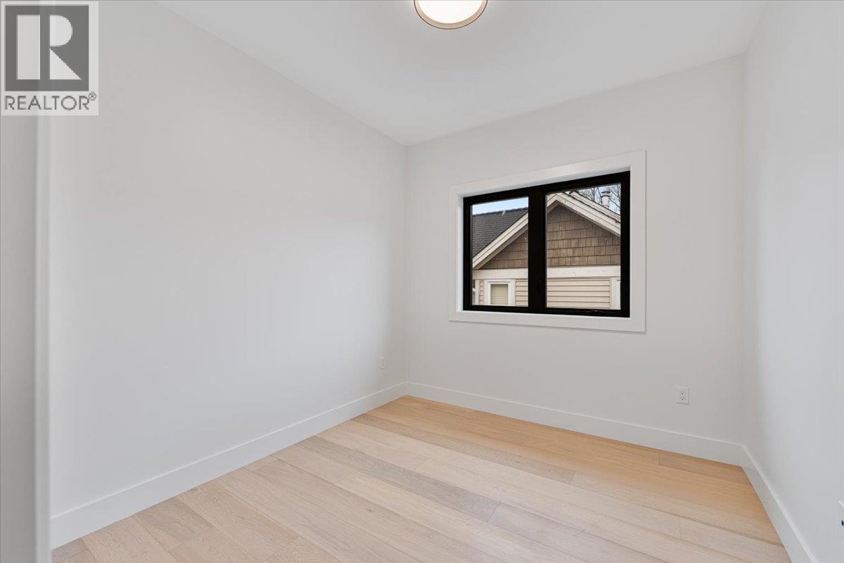 102 1518 HATTON AVENUE, Burnaby