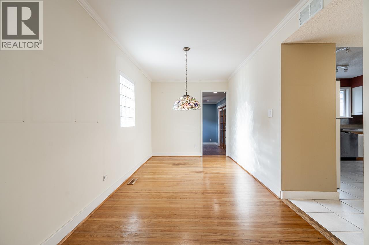 3084 PAISLEY ROAD, North Vancouver