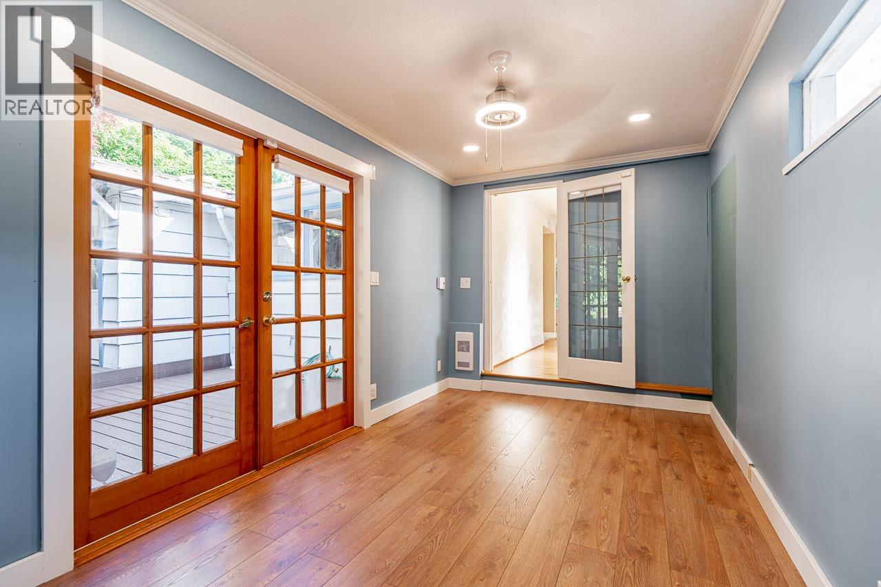 3084 PAISLEY ROAD, North Vancouver