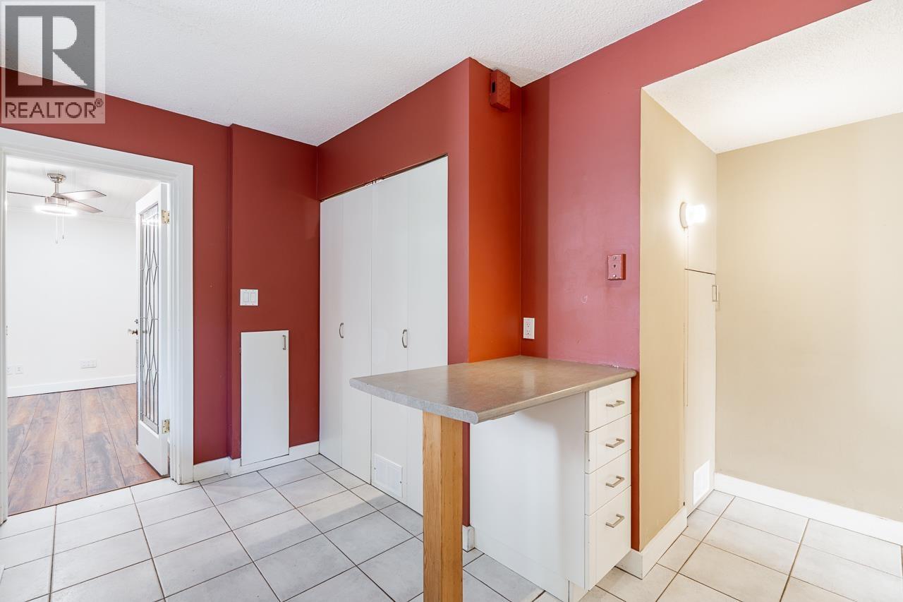 3084 PAISLEY ROAD, North Vancouver