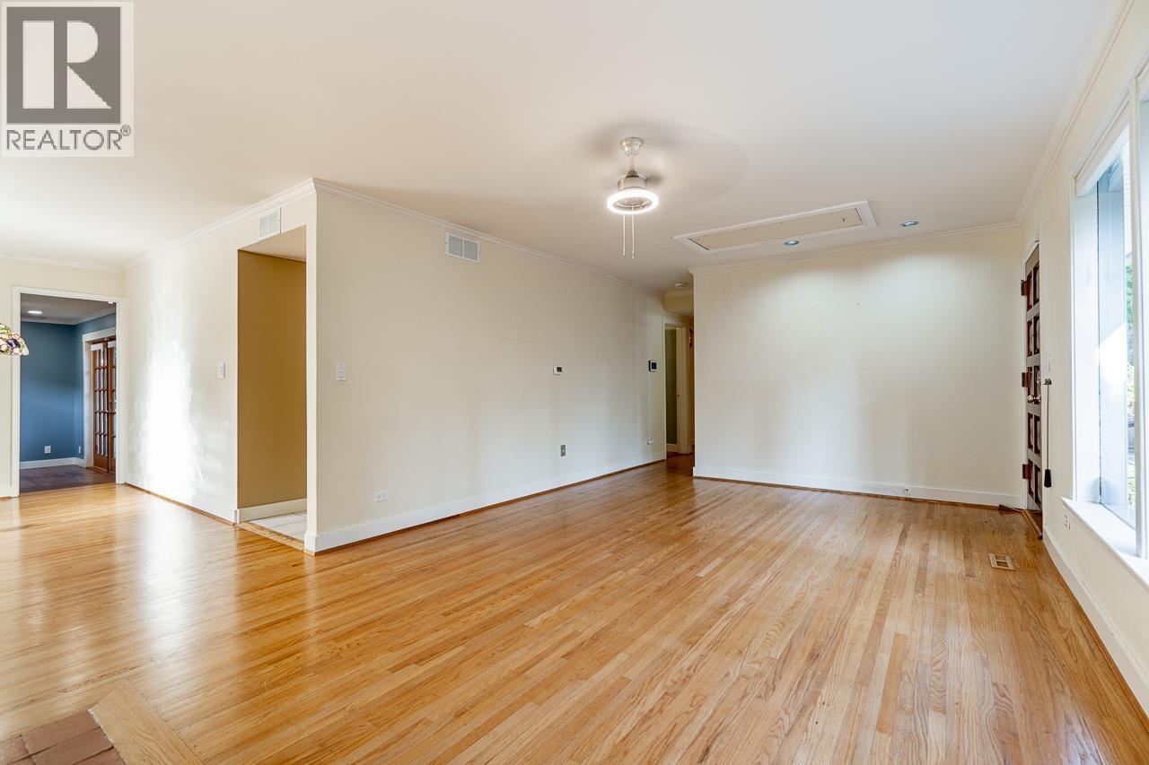 3084 PAISLEY ROAD, North Vancouver