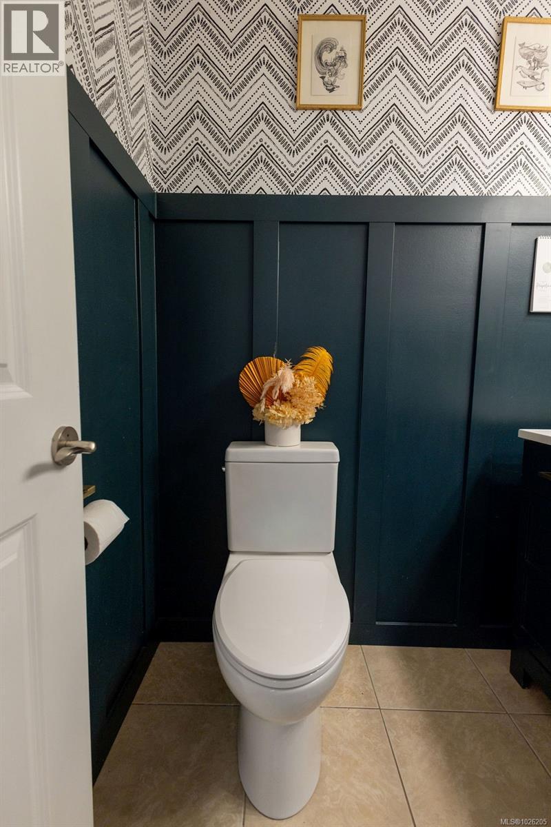 112 3048 Washington Avenue, Victoria