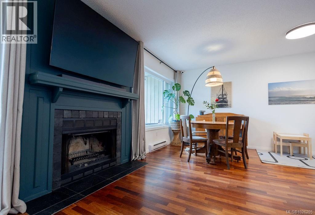 112 3048 Washington Avenue, Victoria