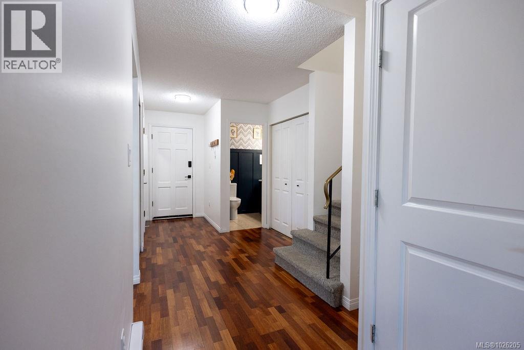 112 3048 Washington Avenue, Victoria