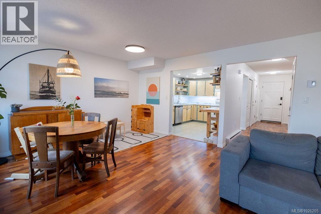 112 3048 Washington Avenue, Victoria