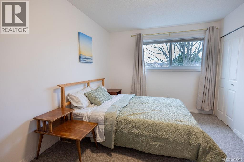 112 3048 Washington Avenue, Victoria