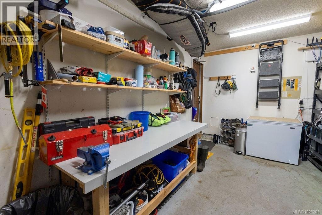 112 3048 Washington Avenue, Victoria