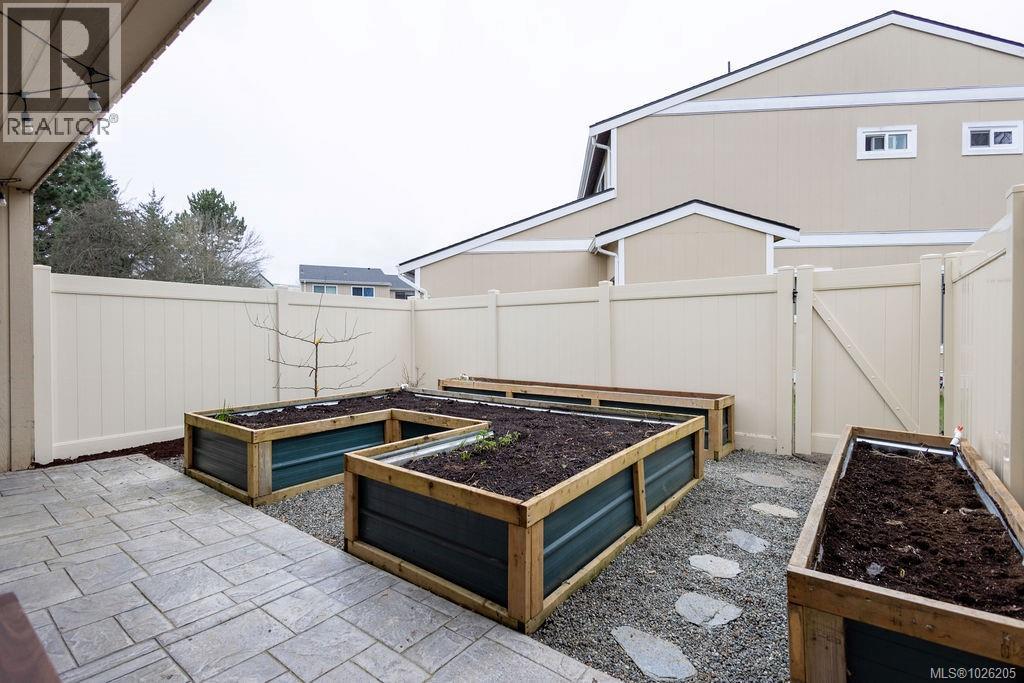 112 3048 Washington Avenue, Victoria