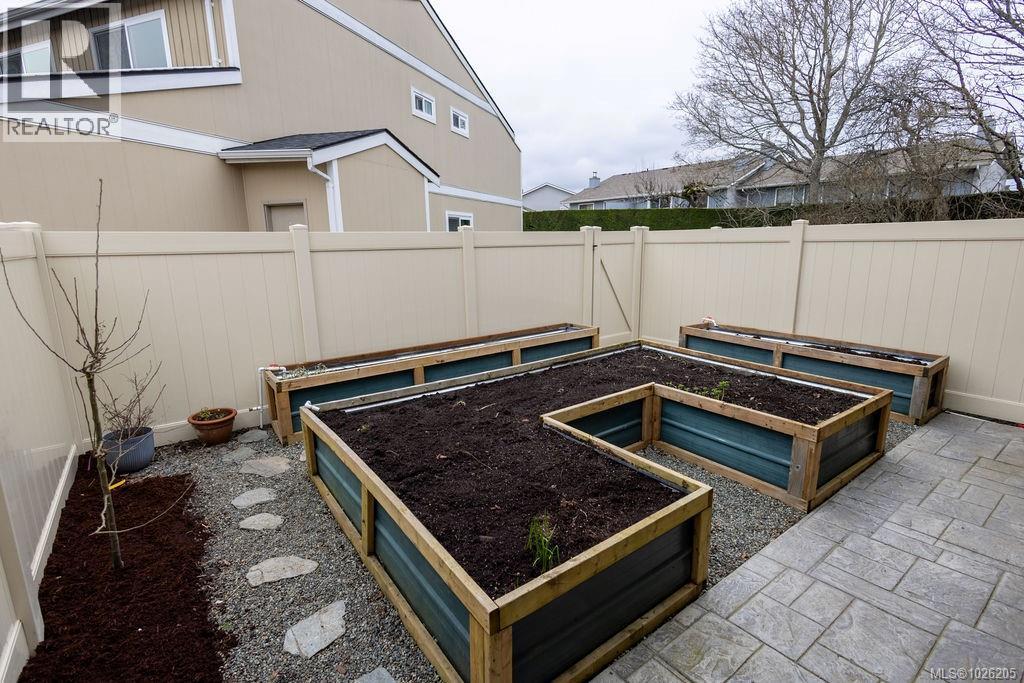 112 3048 Washington Avenue, Victoria