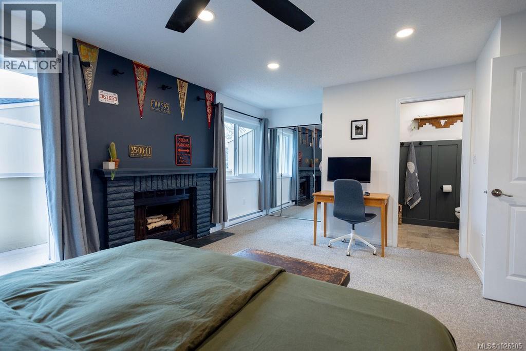 112 3048 Washington Avenue, Victoria