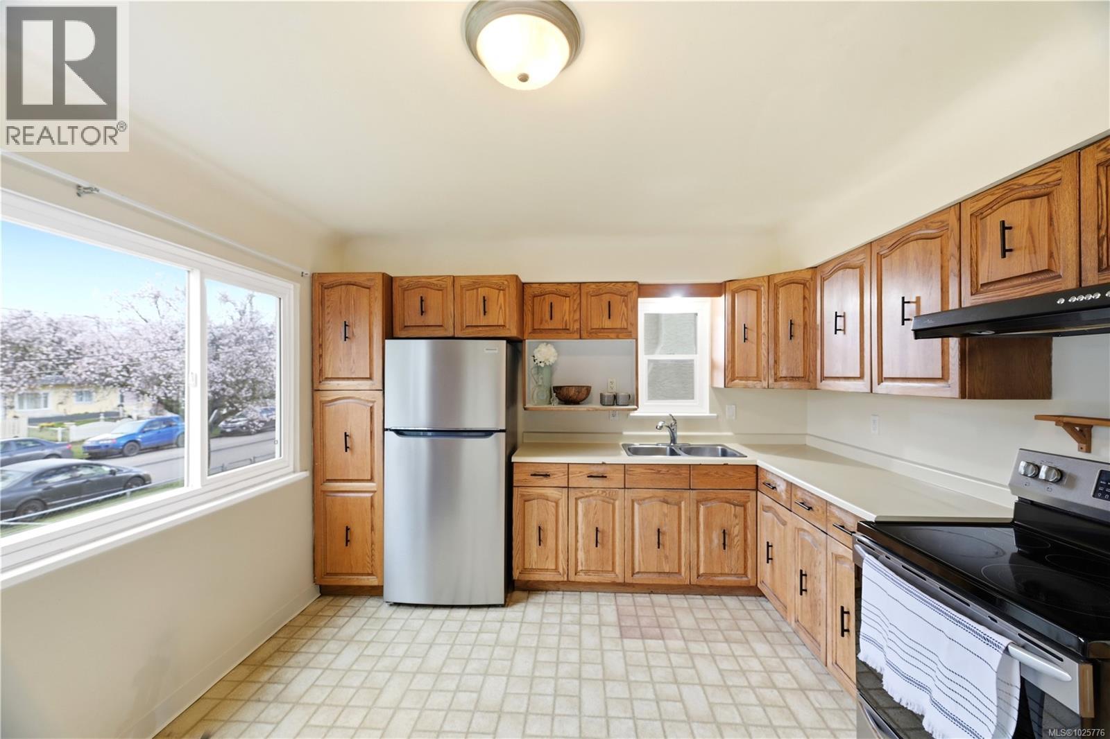 2535 Prior St, Victoria