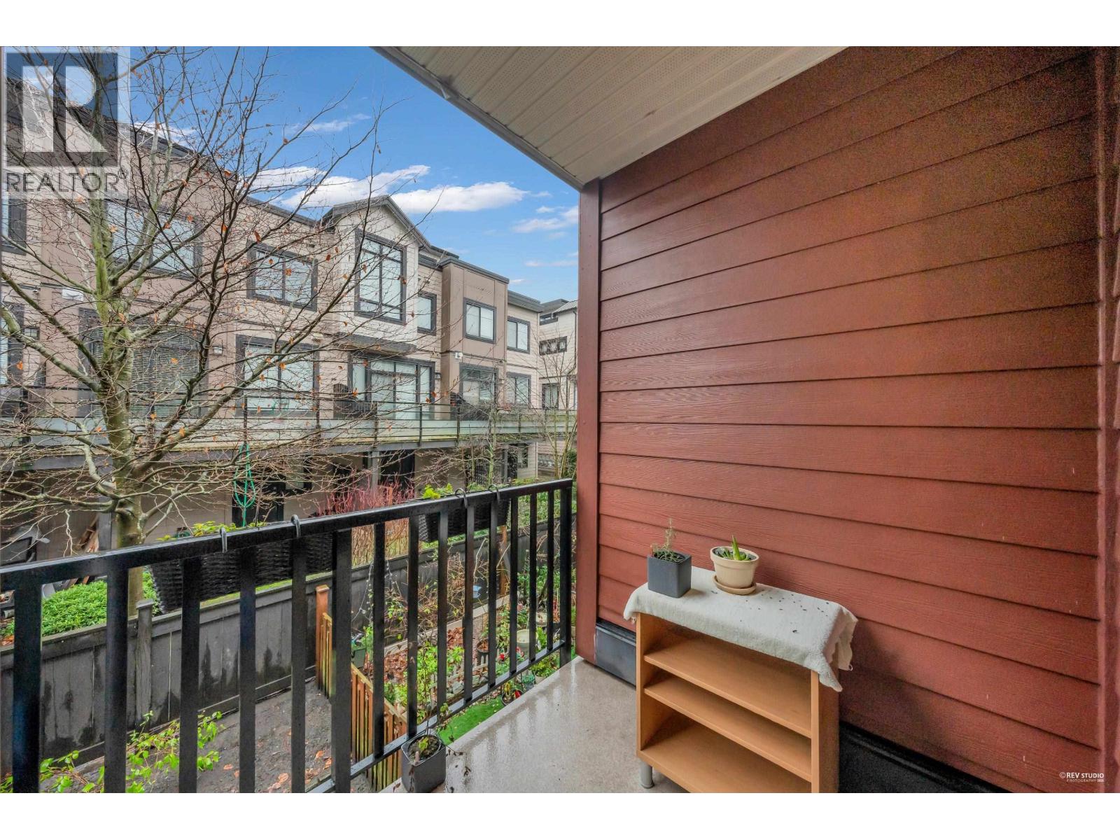 3 188 WOOD STREET, New Westminster