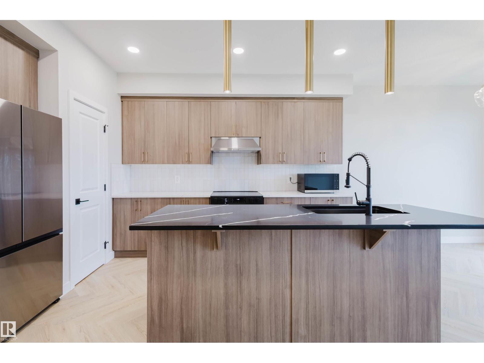 8292 Kiriak LO SW, Edmonton