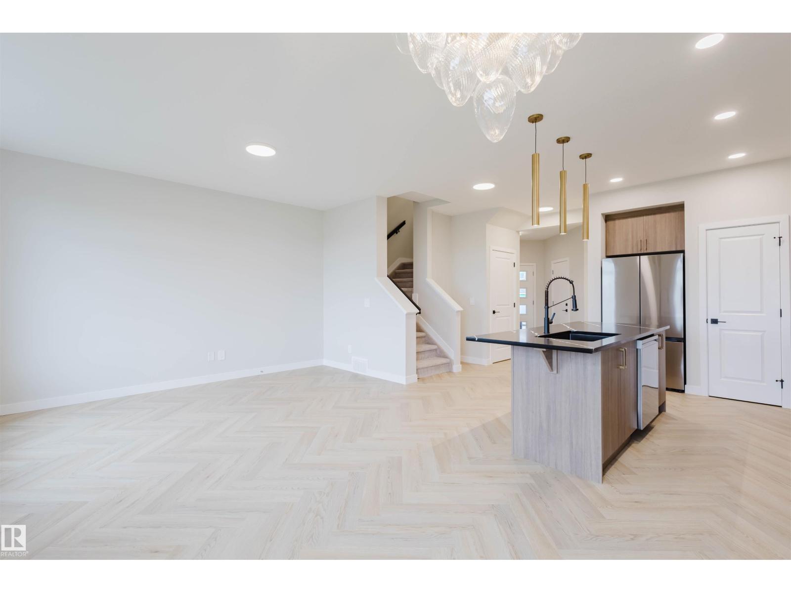 8292 Kiriak LO SW, Edmonton