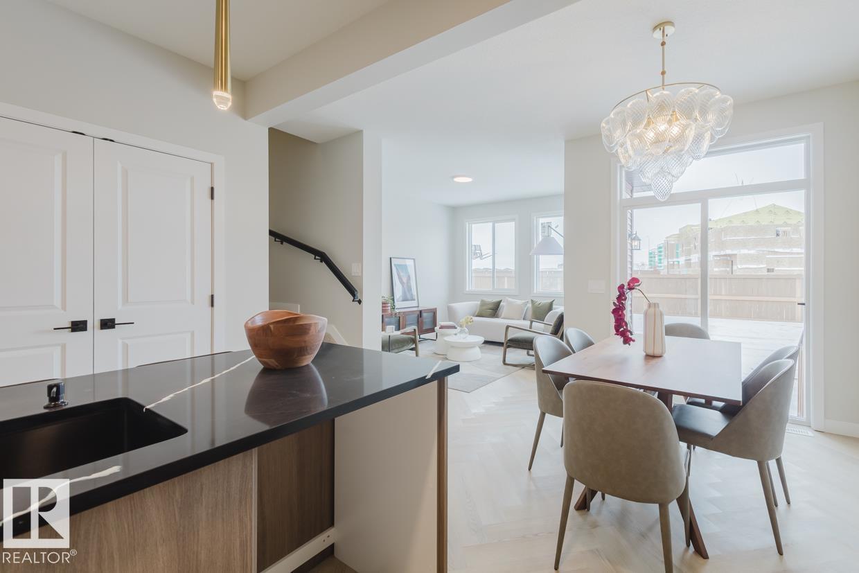 2635 62 ST SW, Edmonton