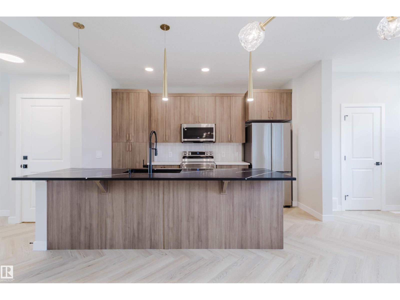 2114 CROSSBILL LN NW, Edmonton