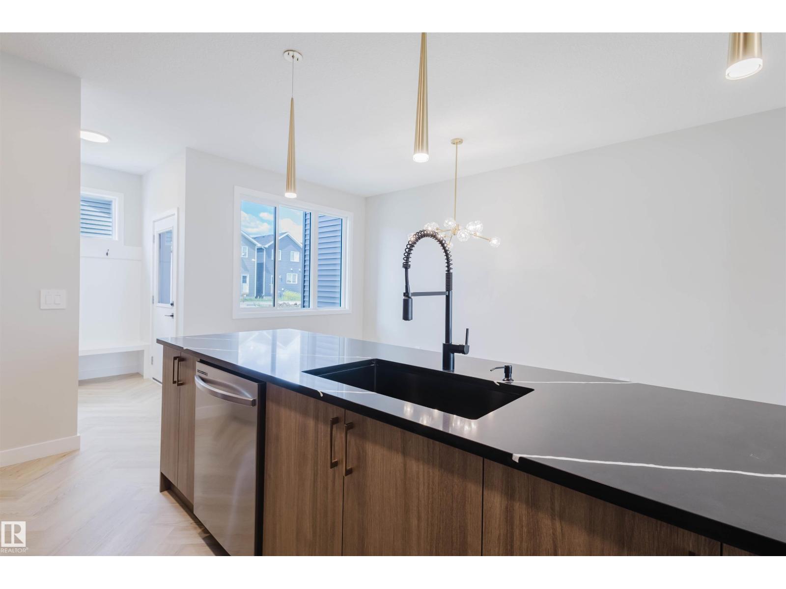 2114 CROSSBILL LN NW, Edmonton