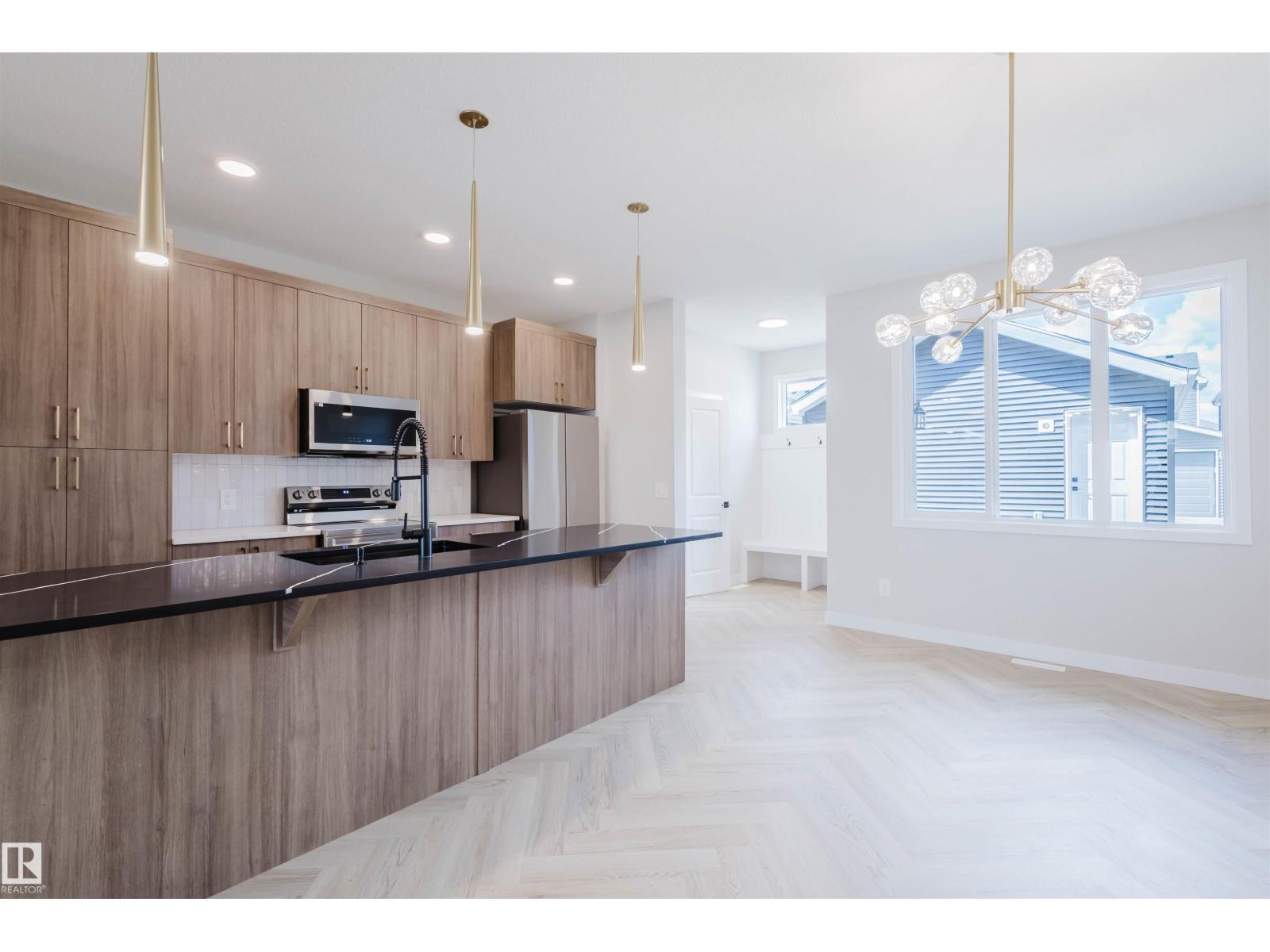 2114 CROSSBILL LN NW, Edmonton