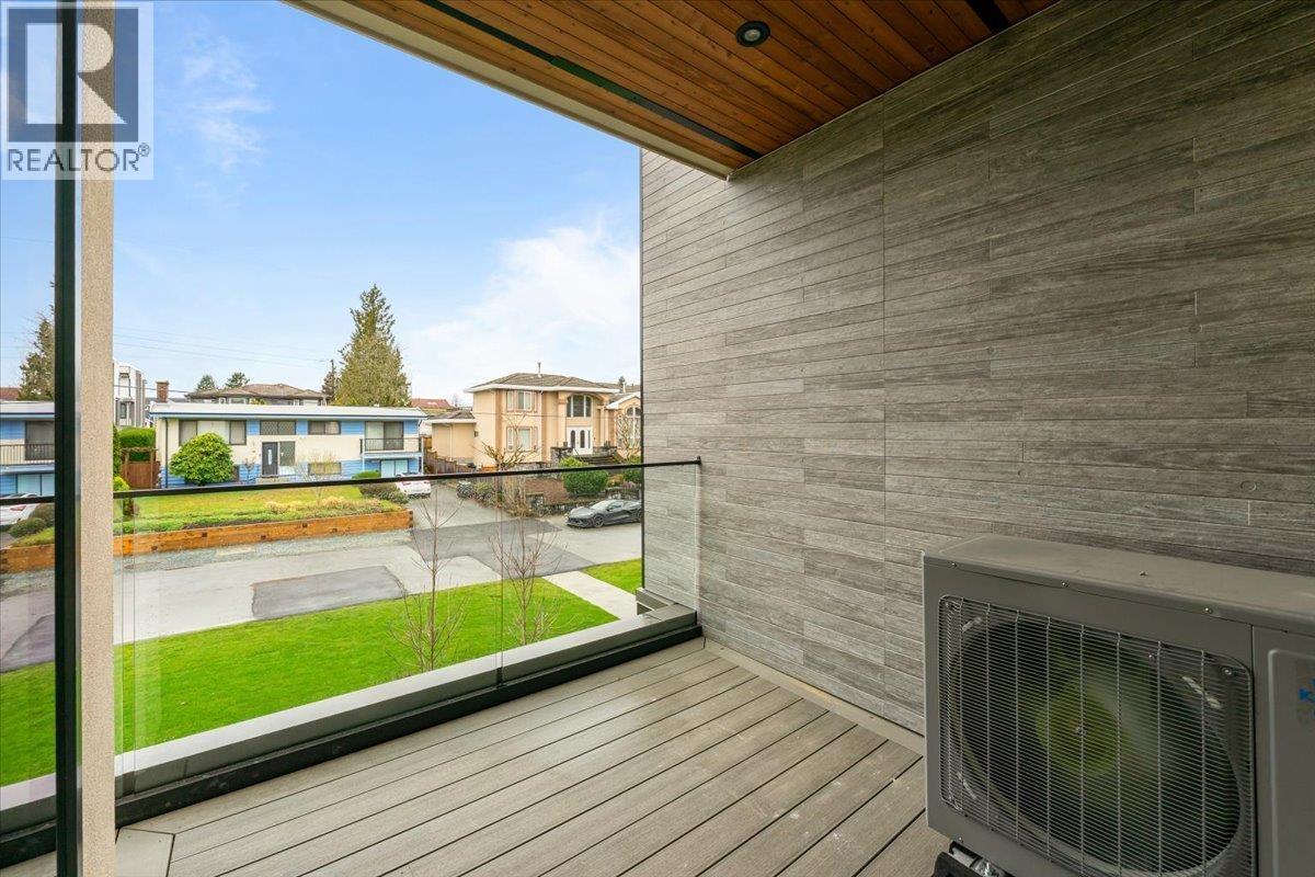 103 1518 HATTON AVENUE, Burnaby