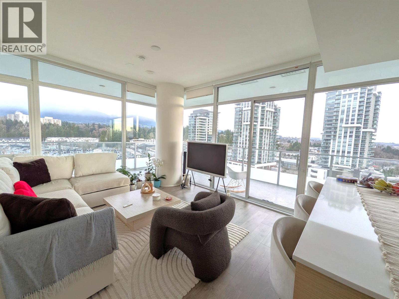 902 200 KLAHANIE COURT, West Vancouver