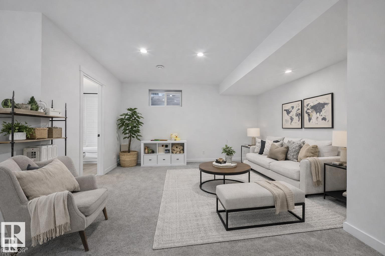 10916 175 AV NW, Edmonton