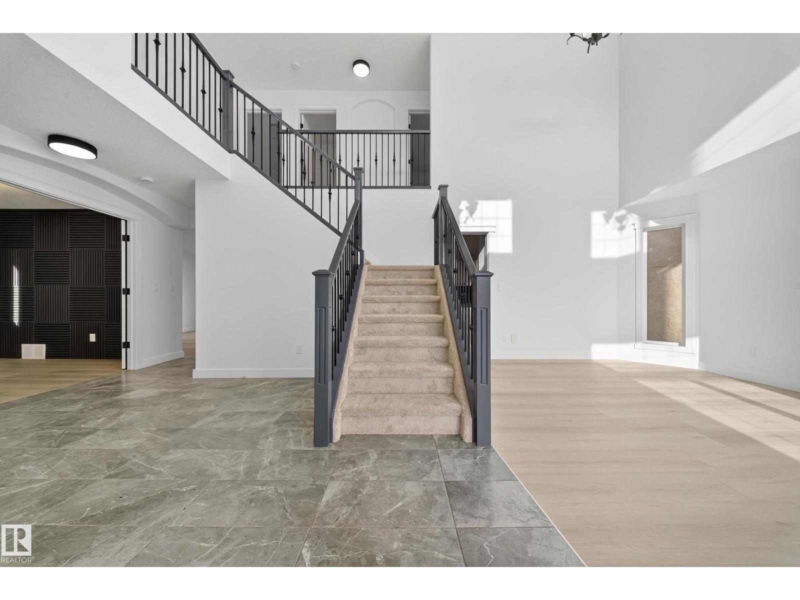 10916 175 AV NW, Edmonton