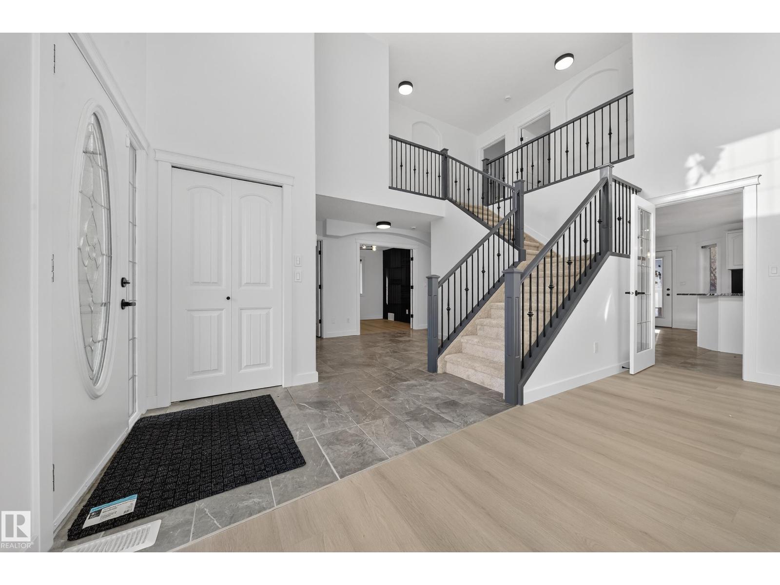 10916 175 AV NW, Edmonton