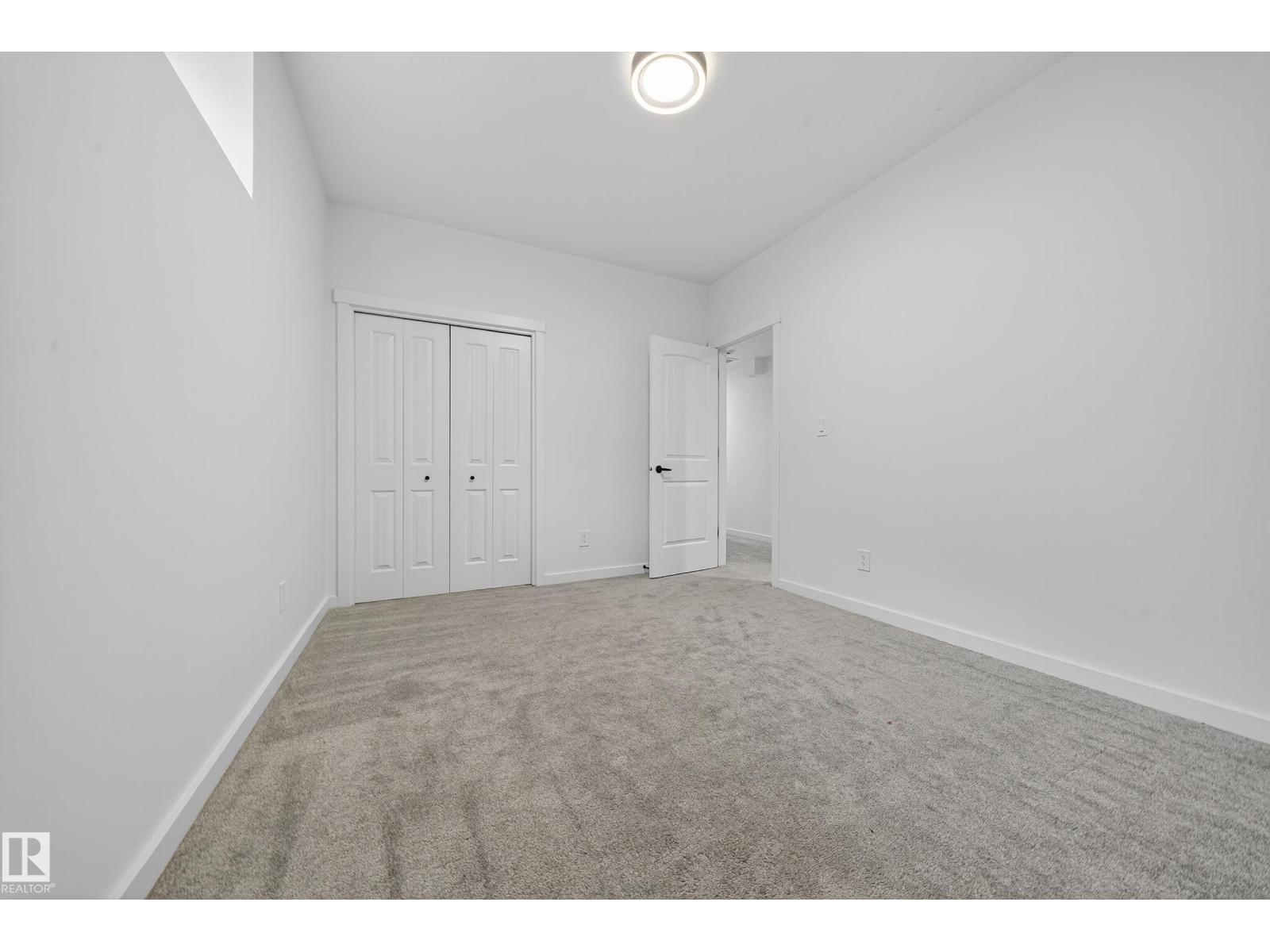 10916 175 AV NW, Edmonton