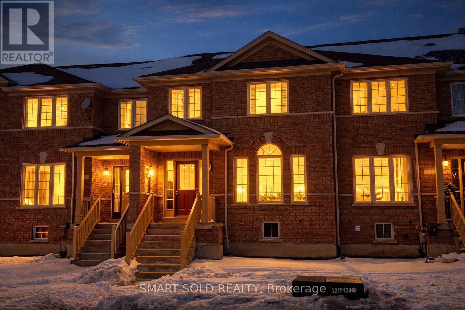 704 Castlemore photo 2