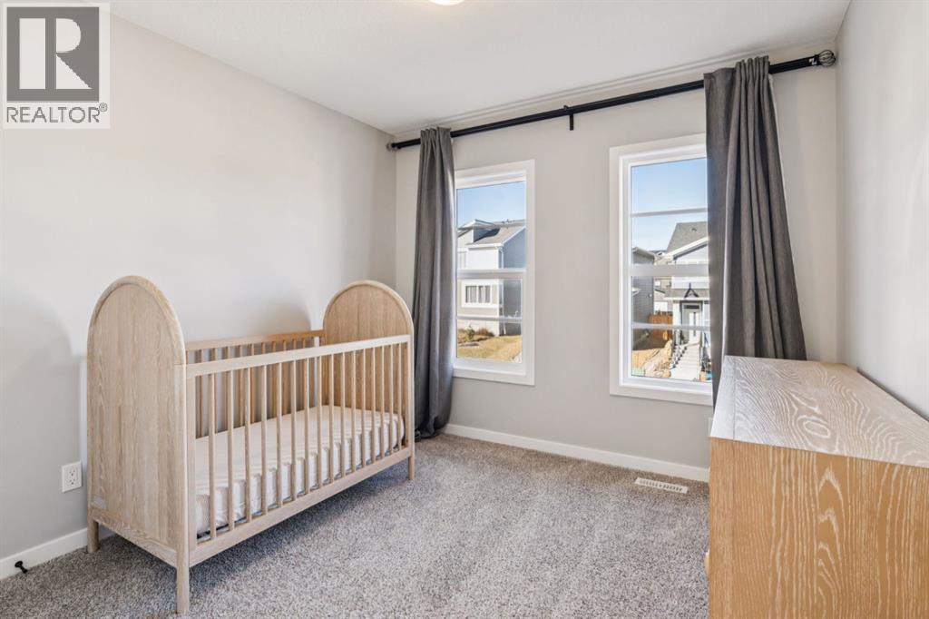 22 Precedence Glen, Cochrane