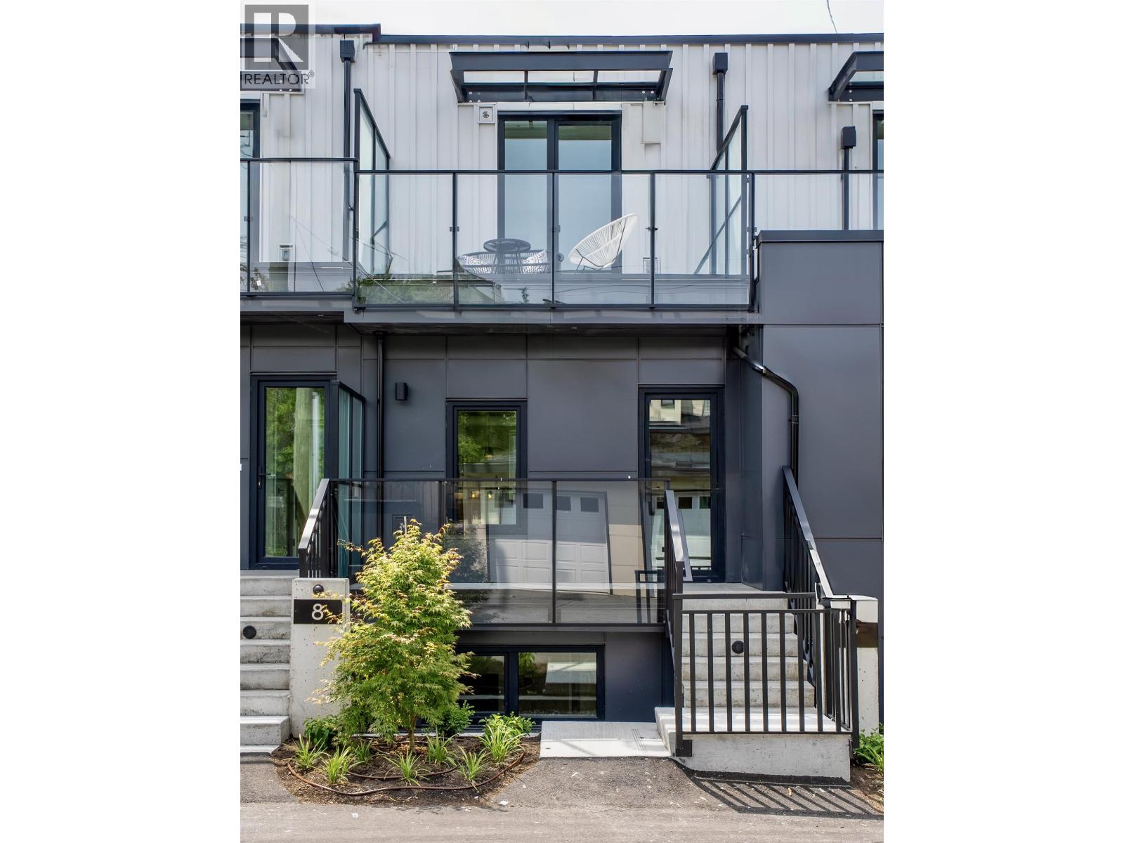 TH8 324 E RIDGEWAY AVENUE, North Vancouver