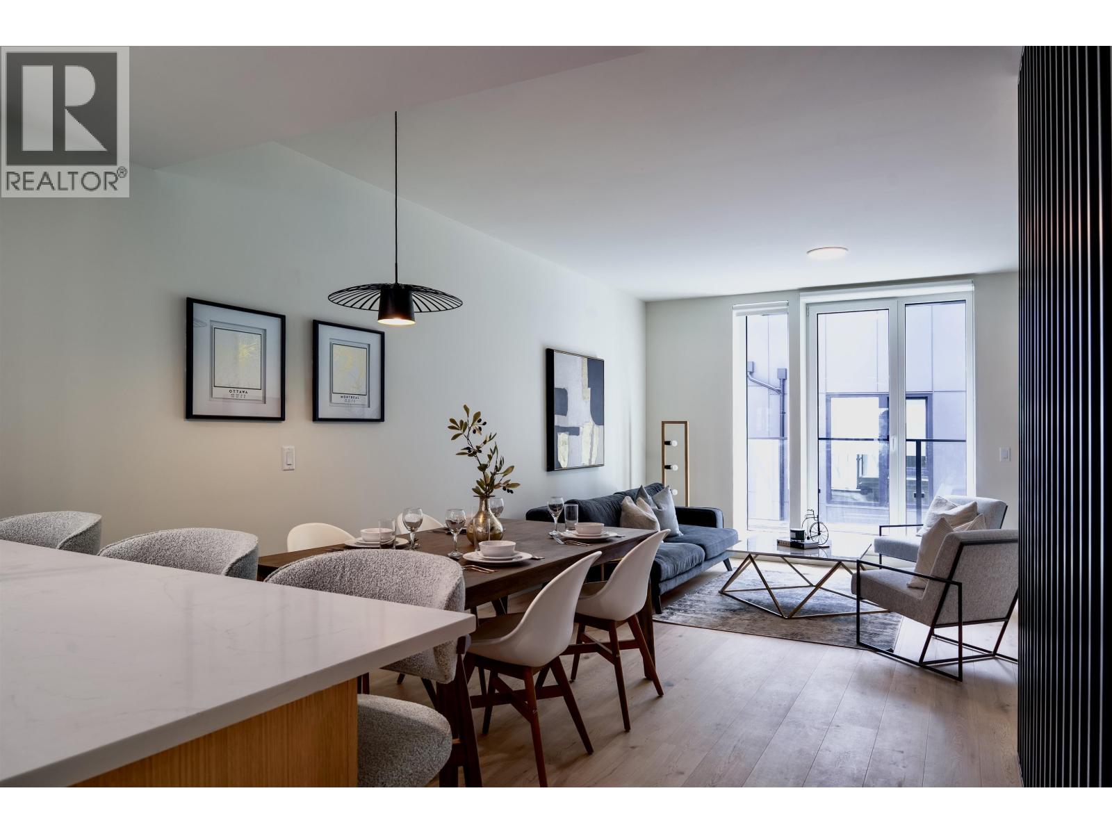 TH8 324 E RIDGEWAY AVENUE, North Vancouver