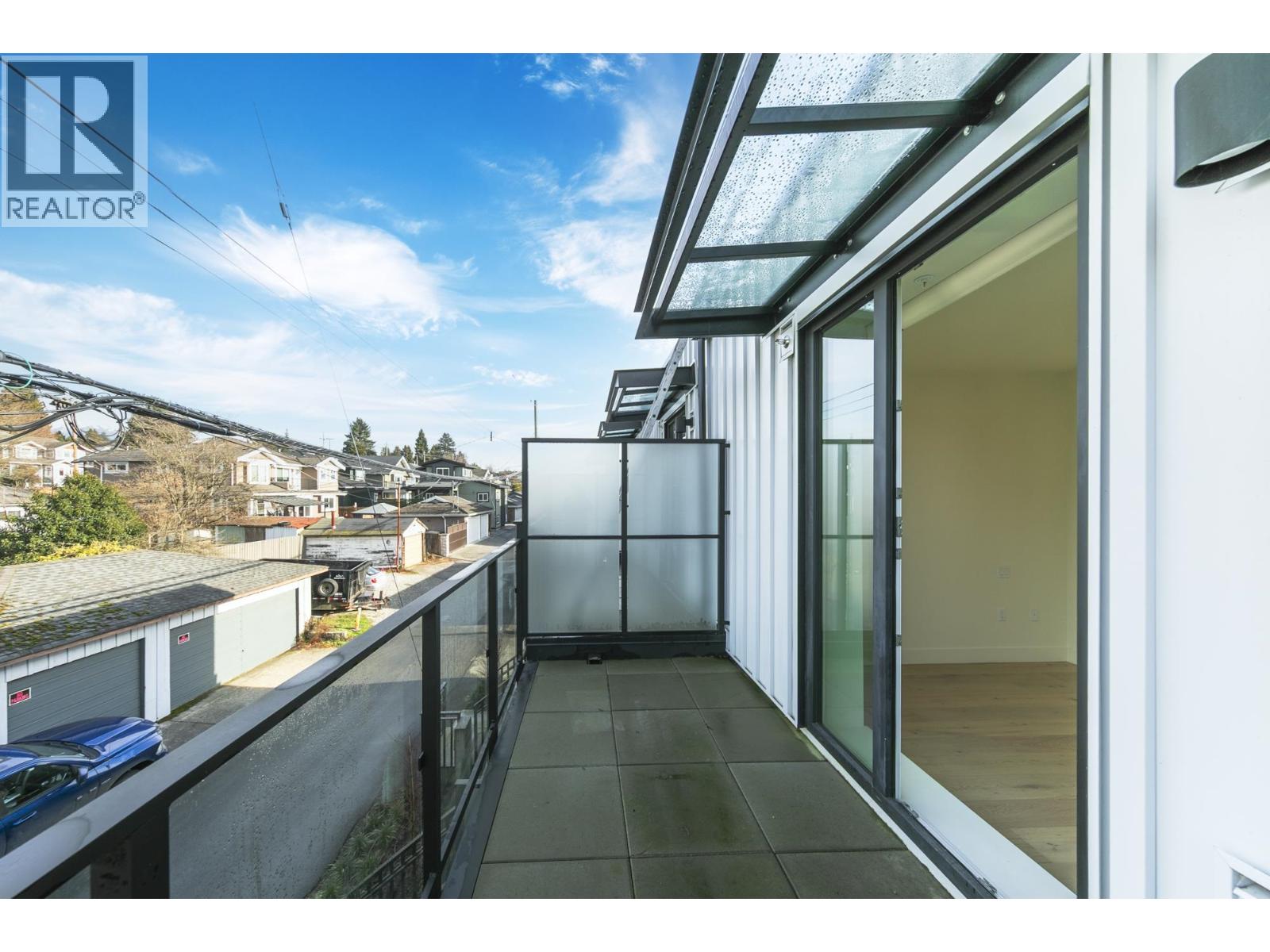 TH8 324 E RIDGEWAY AVENUE, North Vancouver