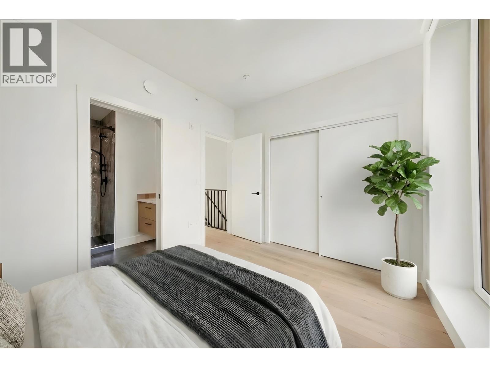 TH8 324 E RIDGEWAY AVENUE, North Vancouver