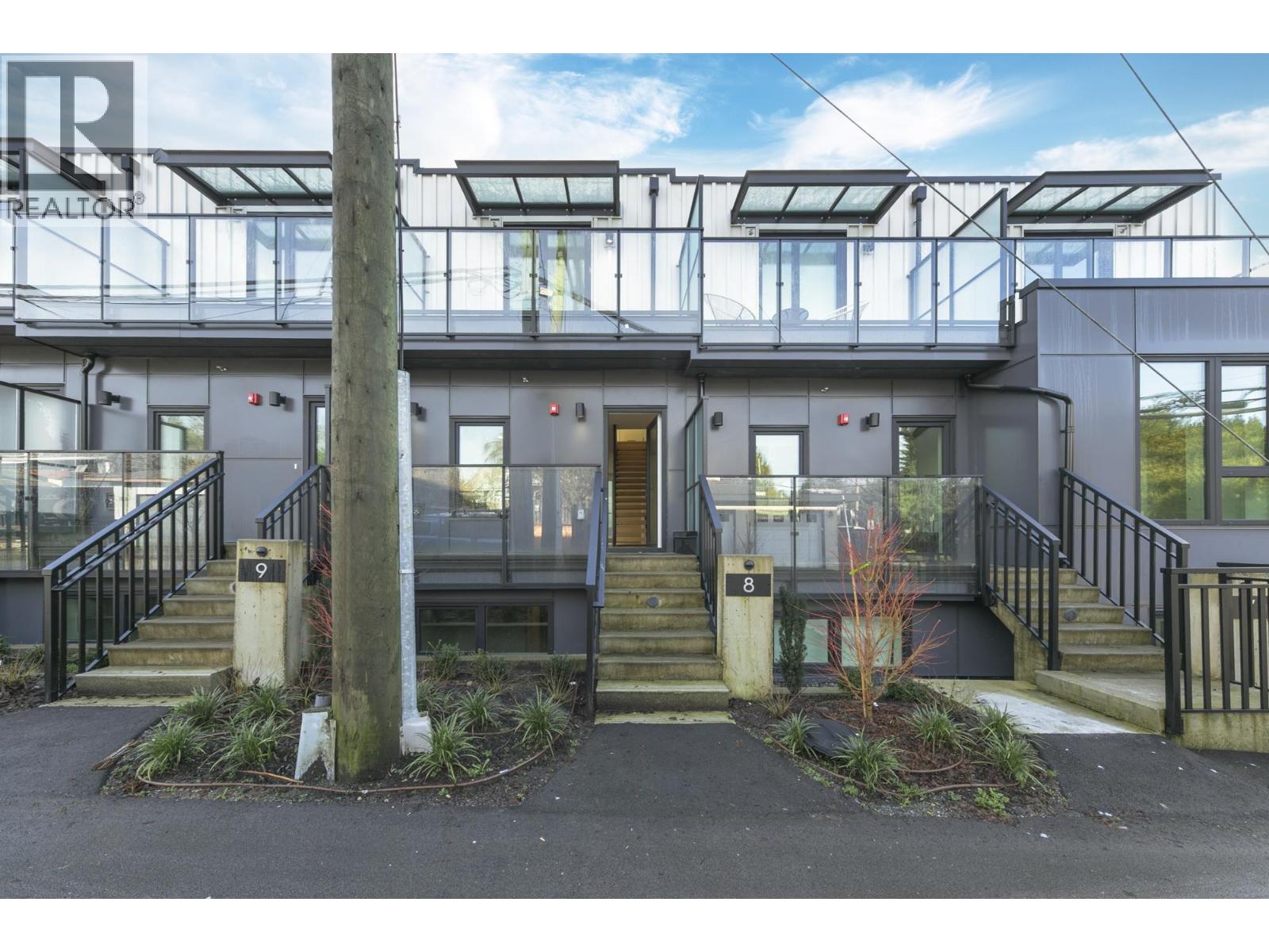 TH8 324 E RIDGEWAY AVENUE, North Vancouver