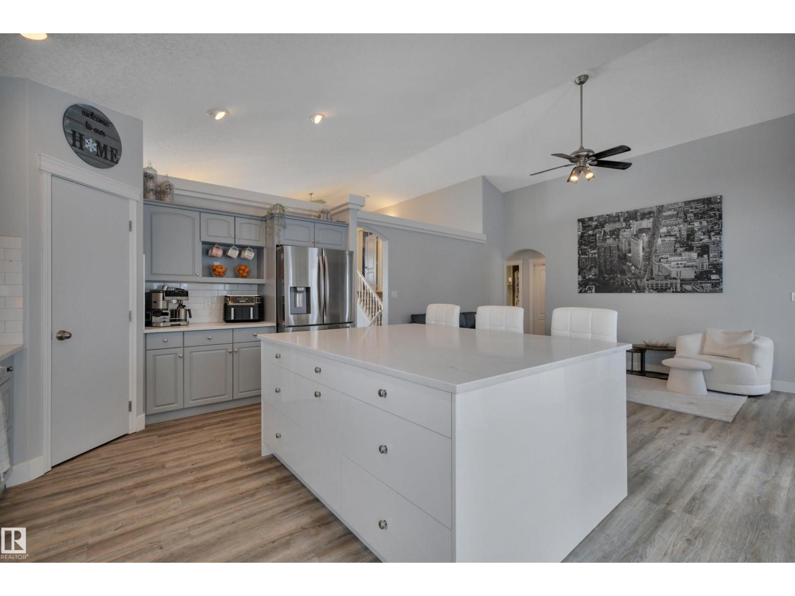 6 HIGHLAND CO, Sherwood Park