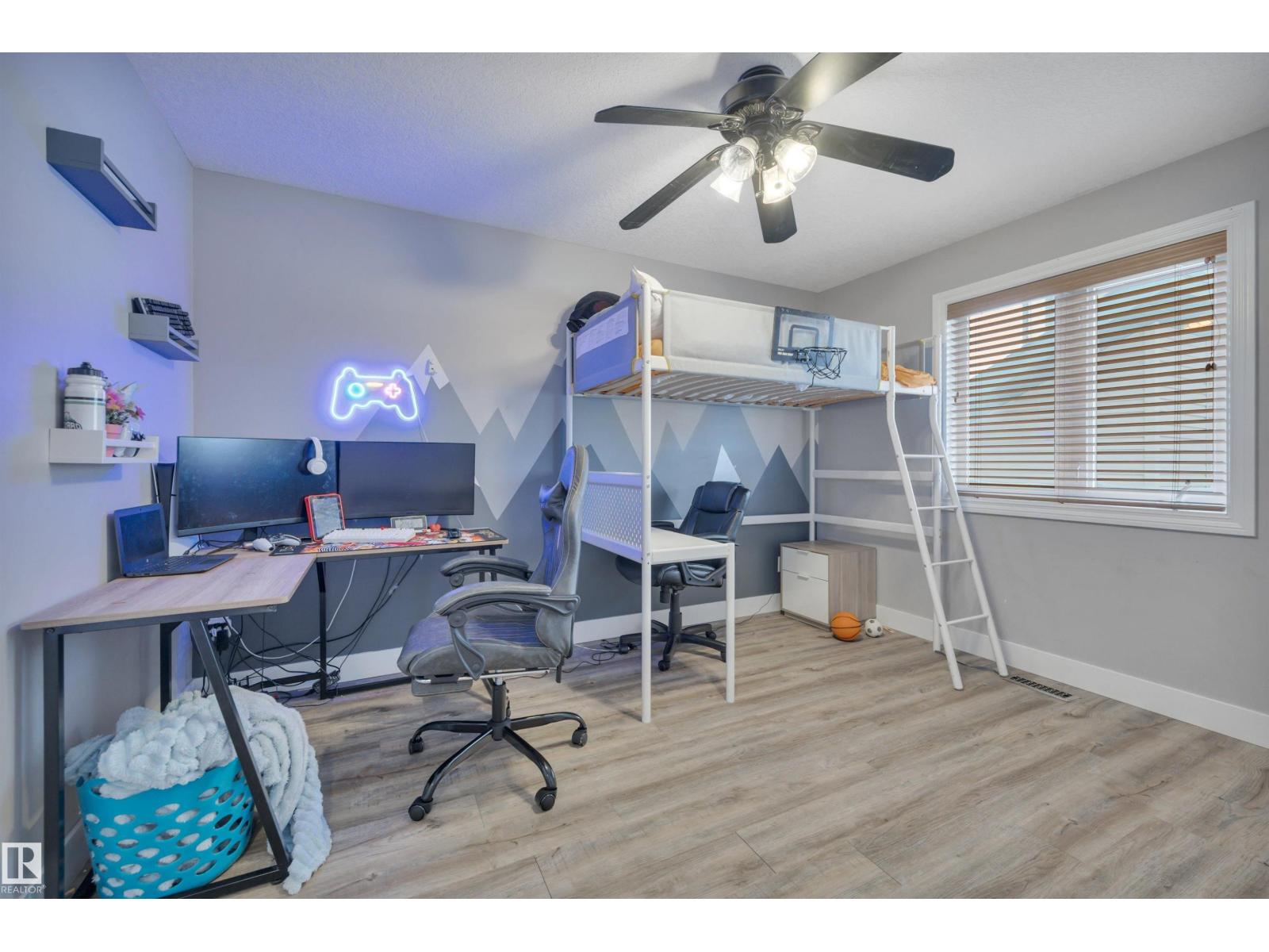 6 HIGHLAND CO, Sherwood Park