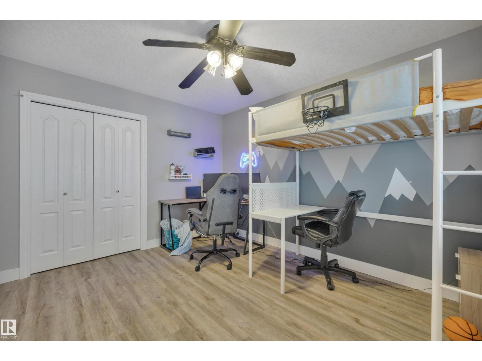 6 HIGHLAND CO, Sherwood Park