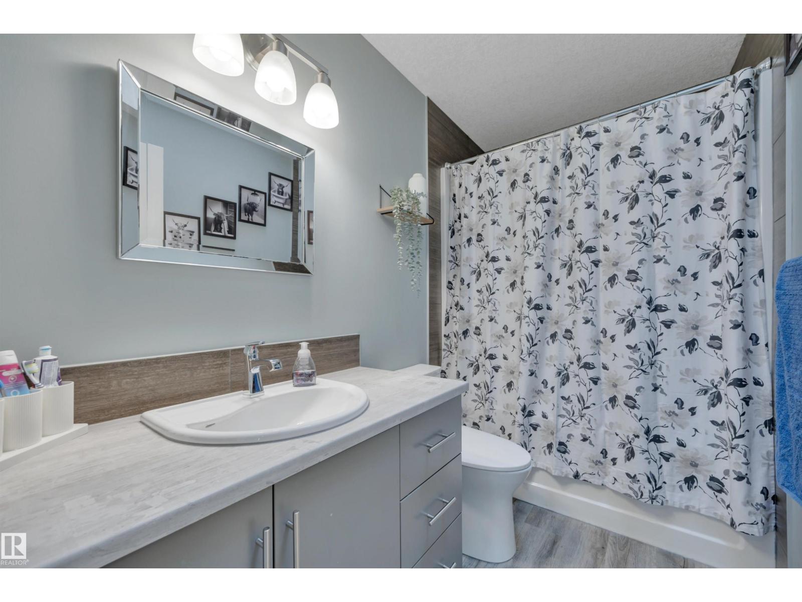 6 HIGHLAND CO, Sherwood Park