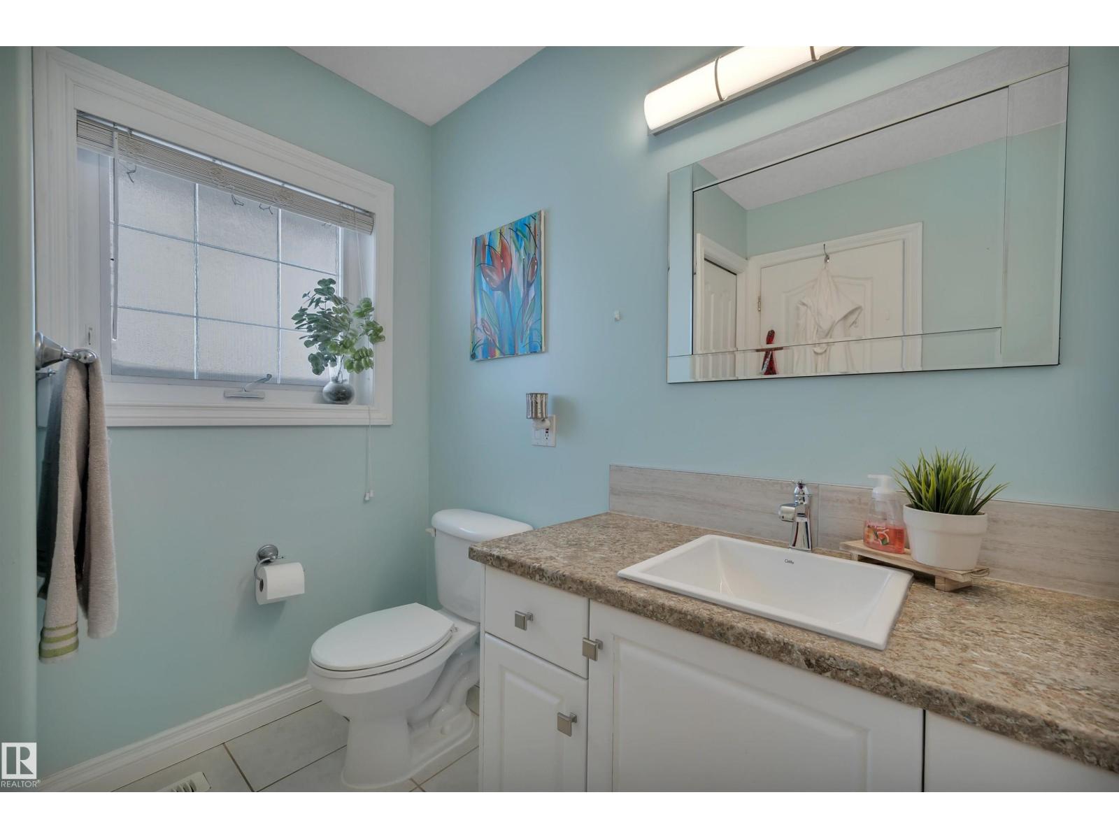 6 HIGHLAND CO, Sherwood Park