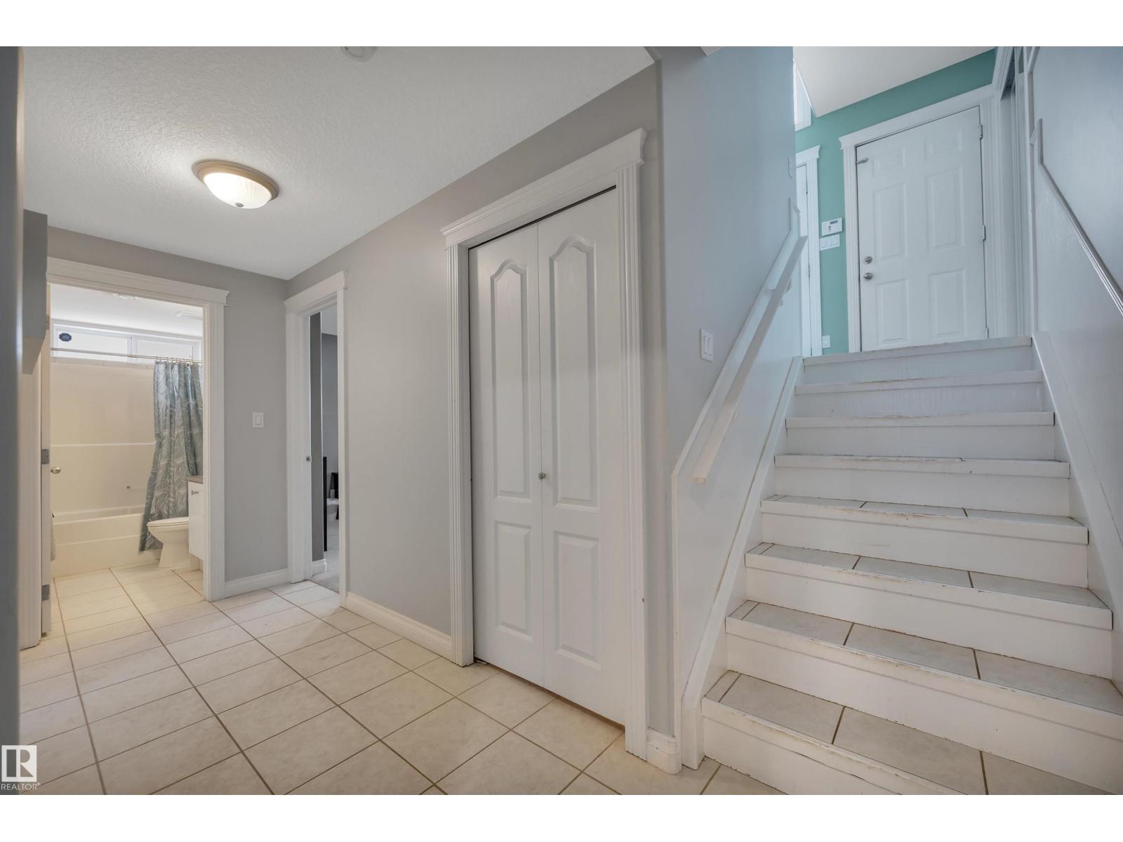 6 HIGHLAND CO, Sherwood Park