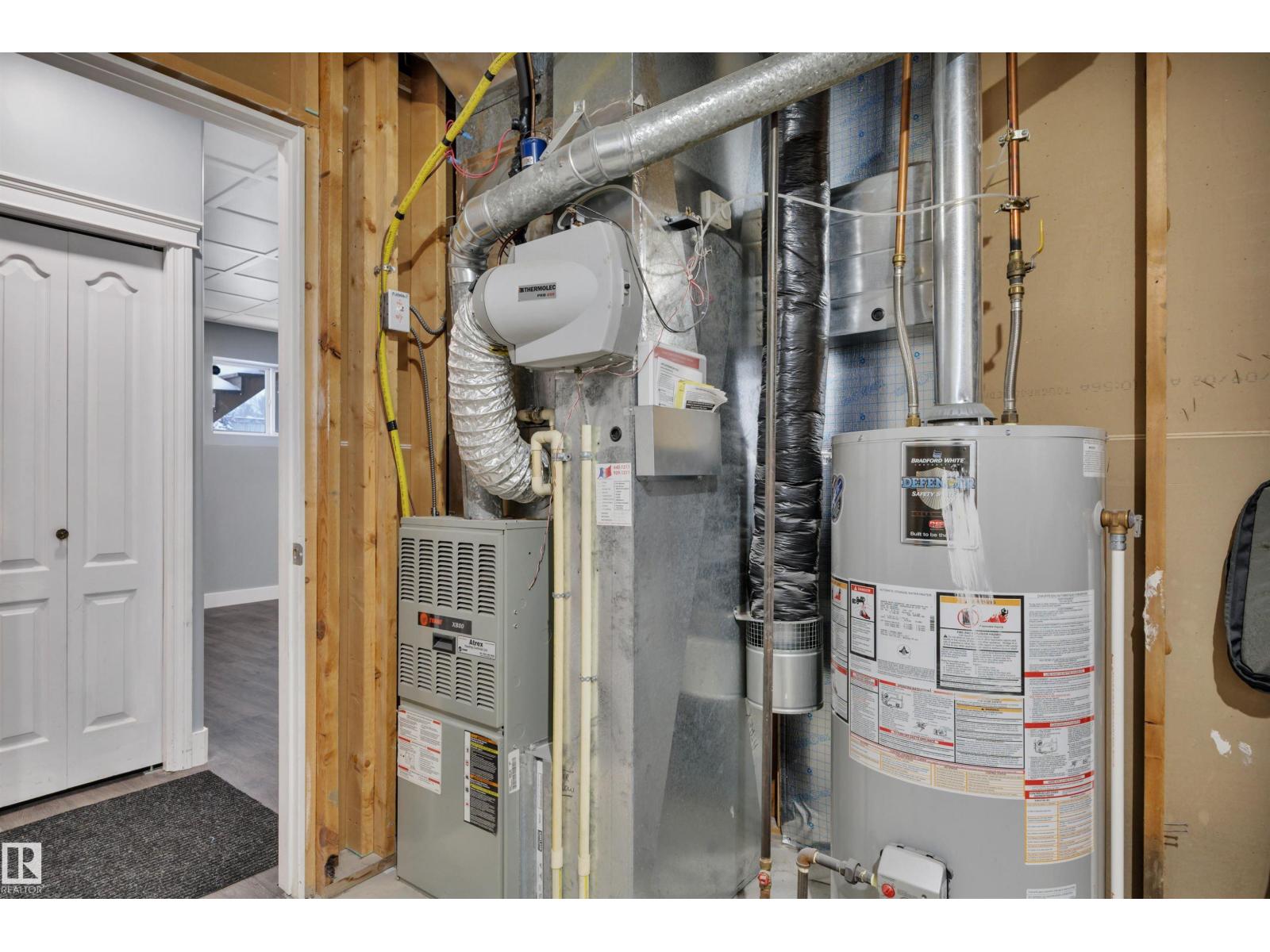 6 HIGHLAND CO, Sherwood Park