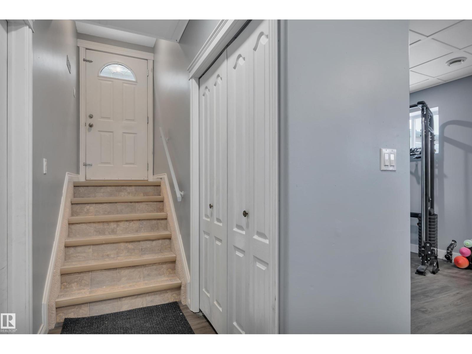 6 HIGHLAND CO, Sherwood Park