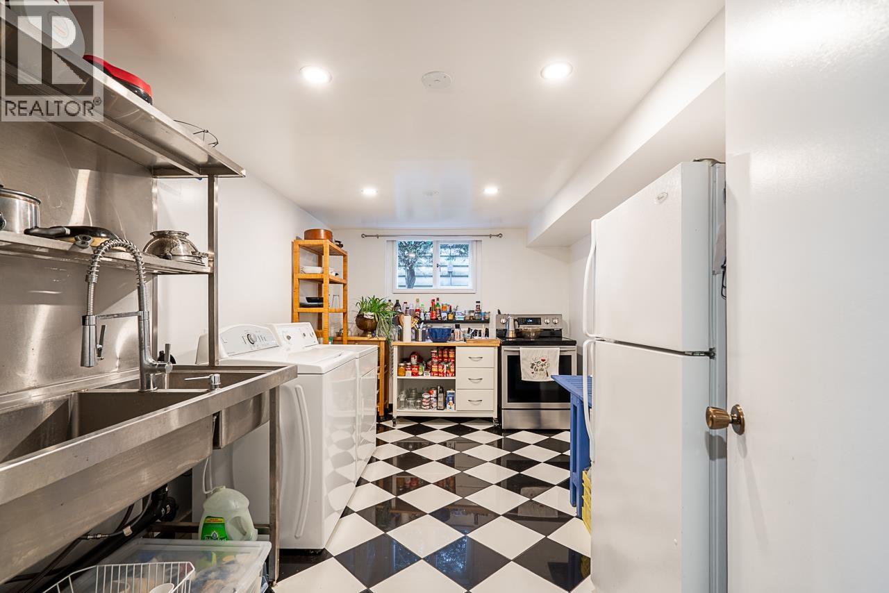 3726 SEFTON STREET, Port Coquitlam