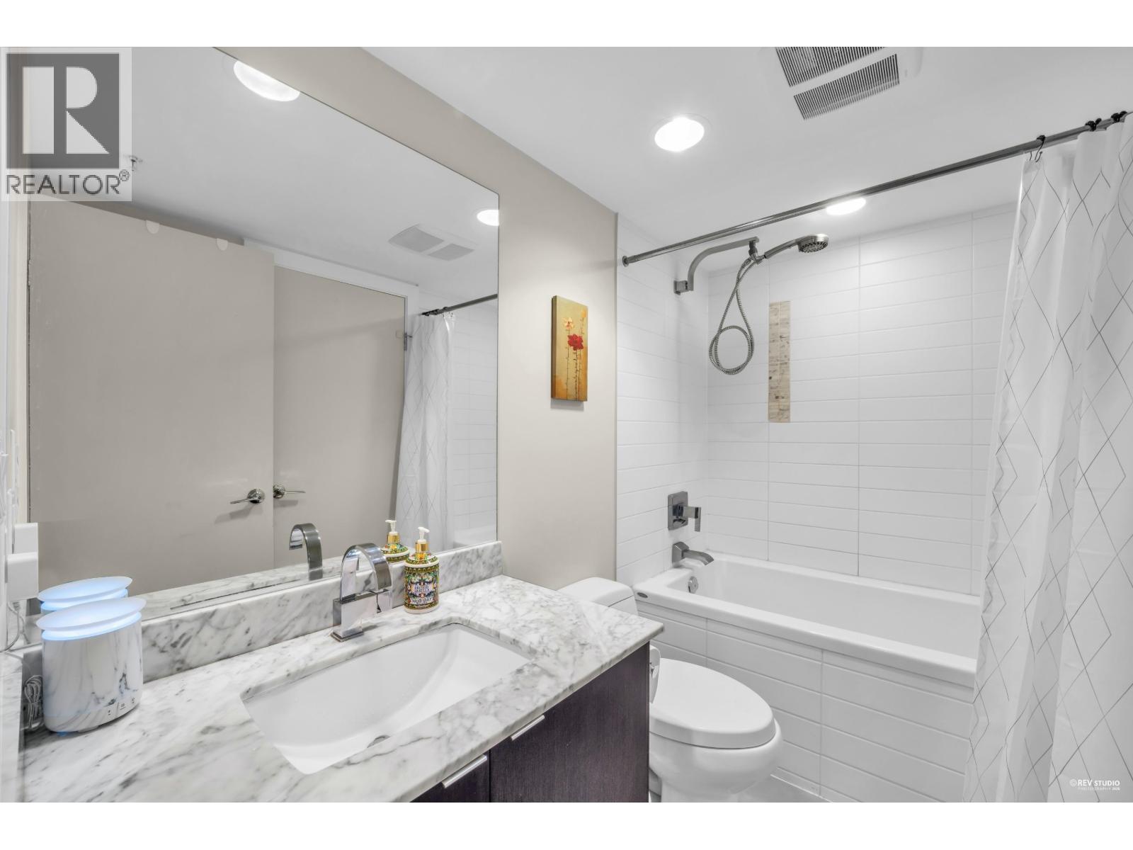 802 7325 ARCOLA STREET, Burnaby