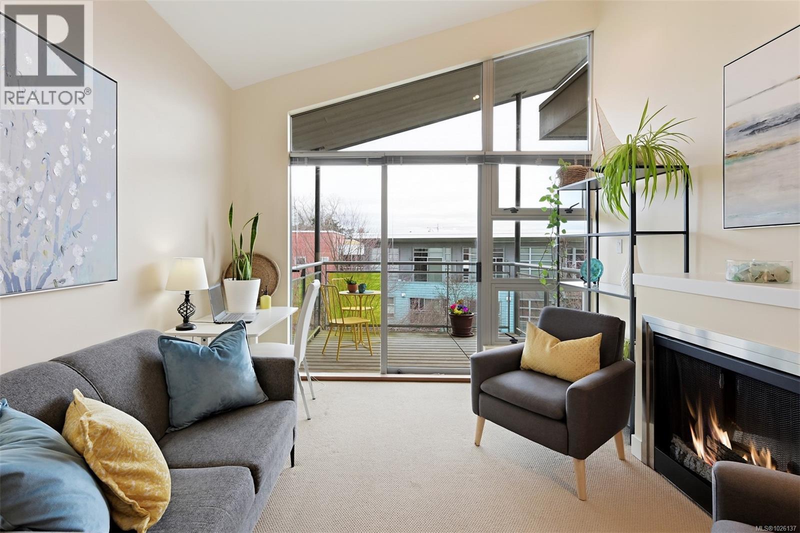 402 797 Tyee Road, Victoria