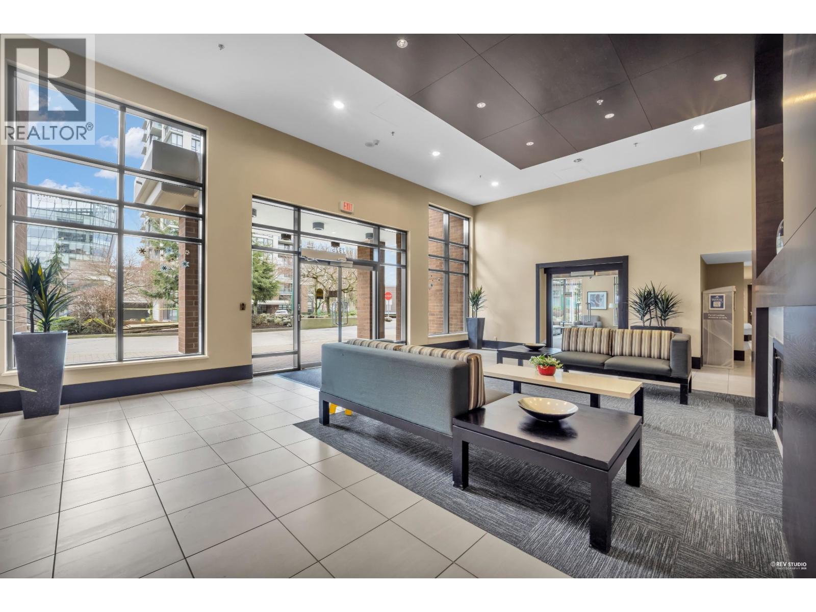 802 7325 ARCOLA STREET, Burnaby