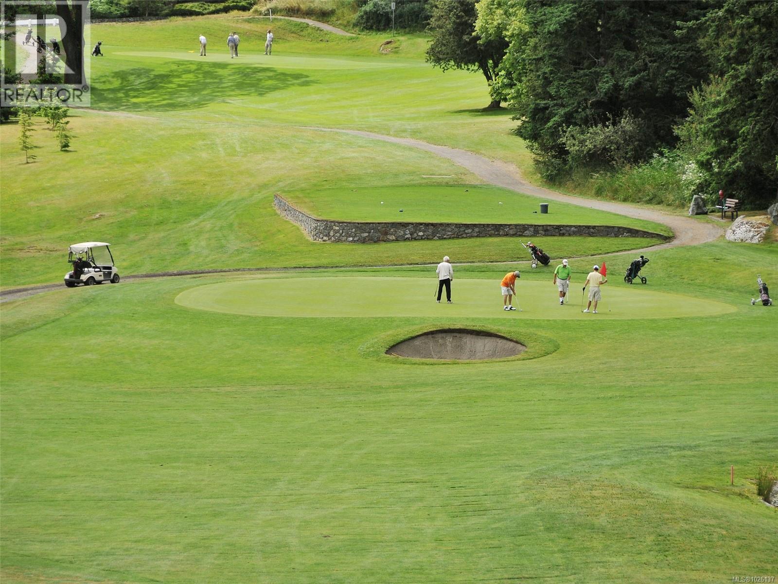 402 797 Tyee Road, Victoria