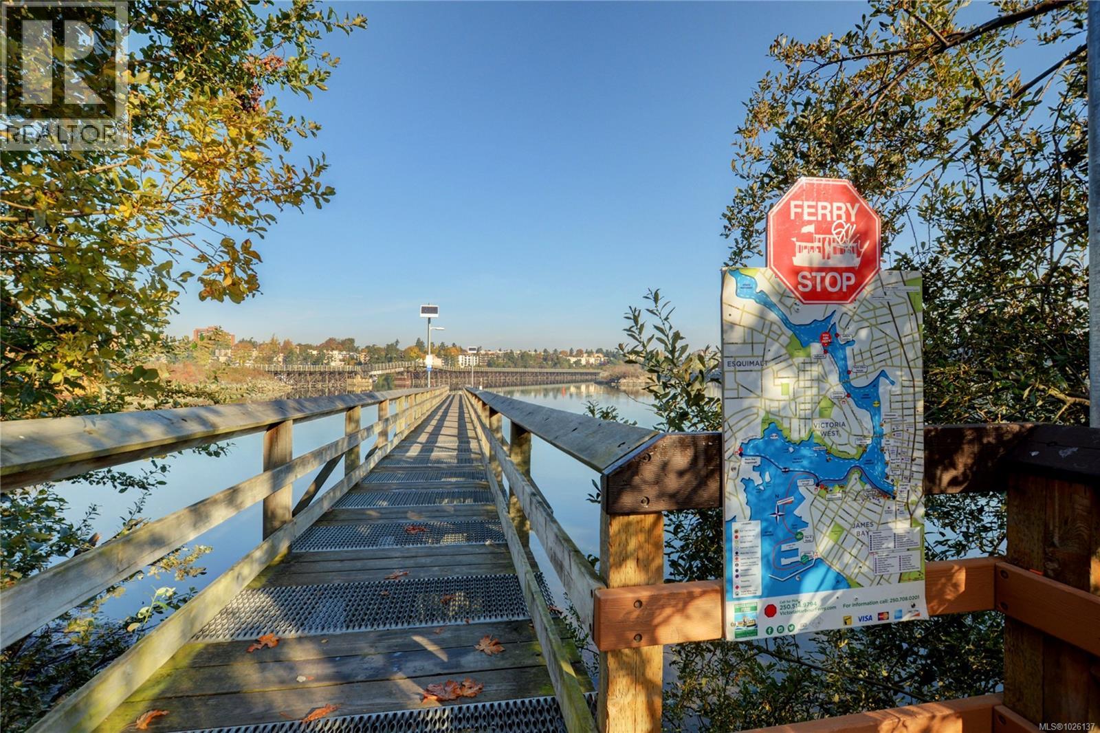 402 797 Tyee Road, Victoria