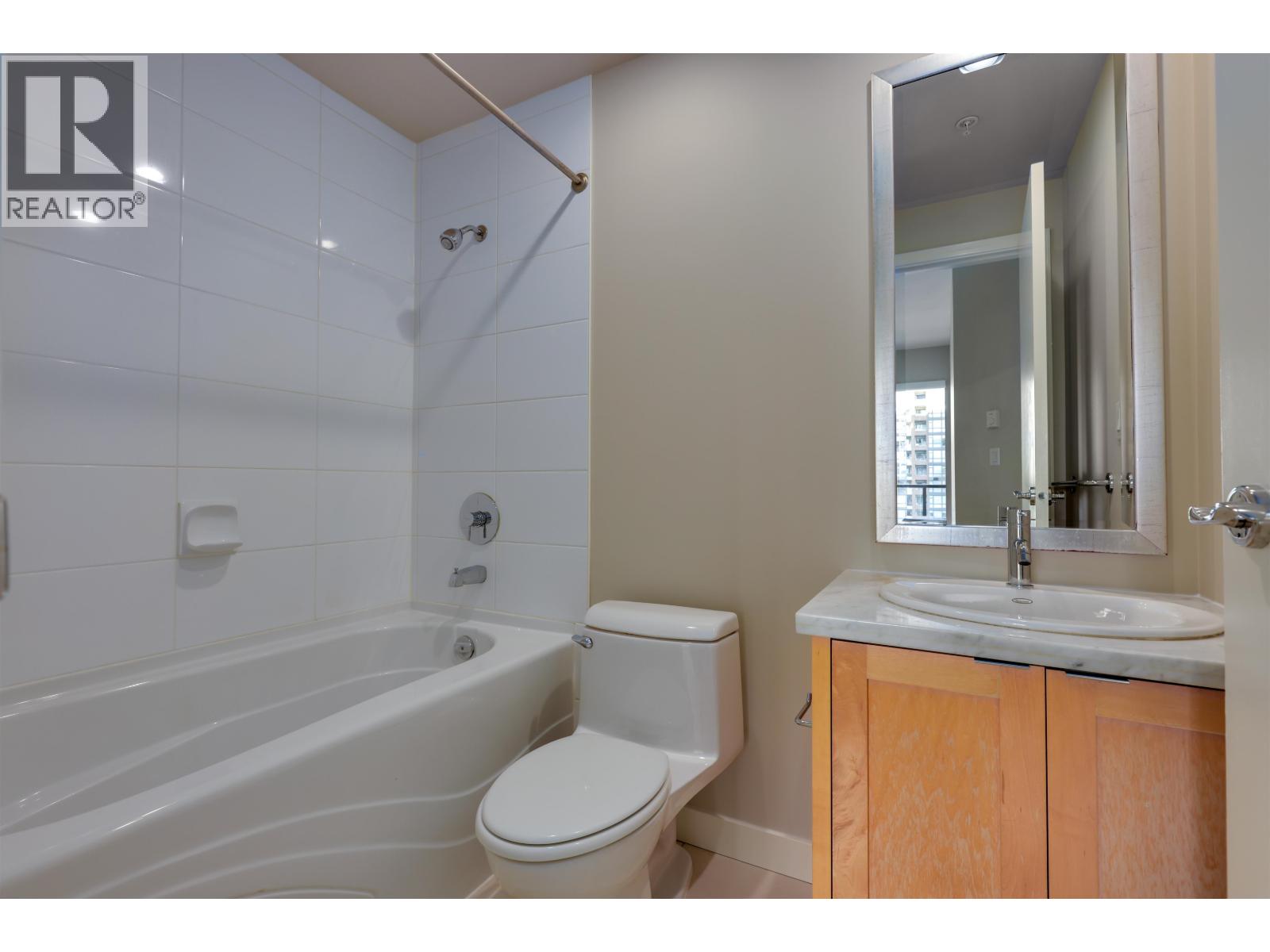 1004 6823 STATION HILL DRIVE, Burnaby